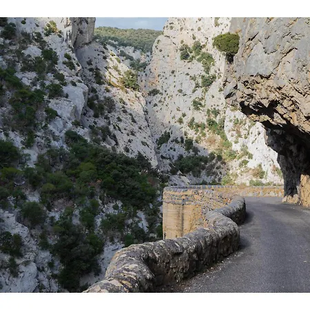 Roulotte Pour Amoureux De La Nature Bugarach