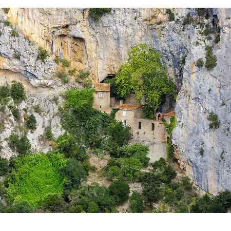 Roulotte Pour Amoureux De La Nature Bugarach